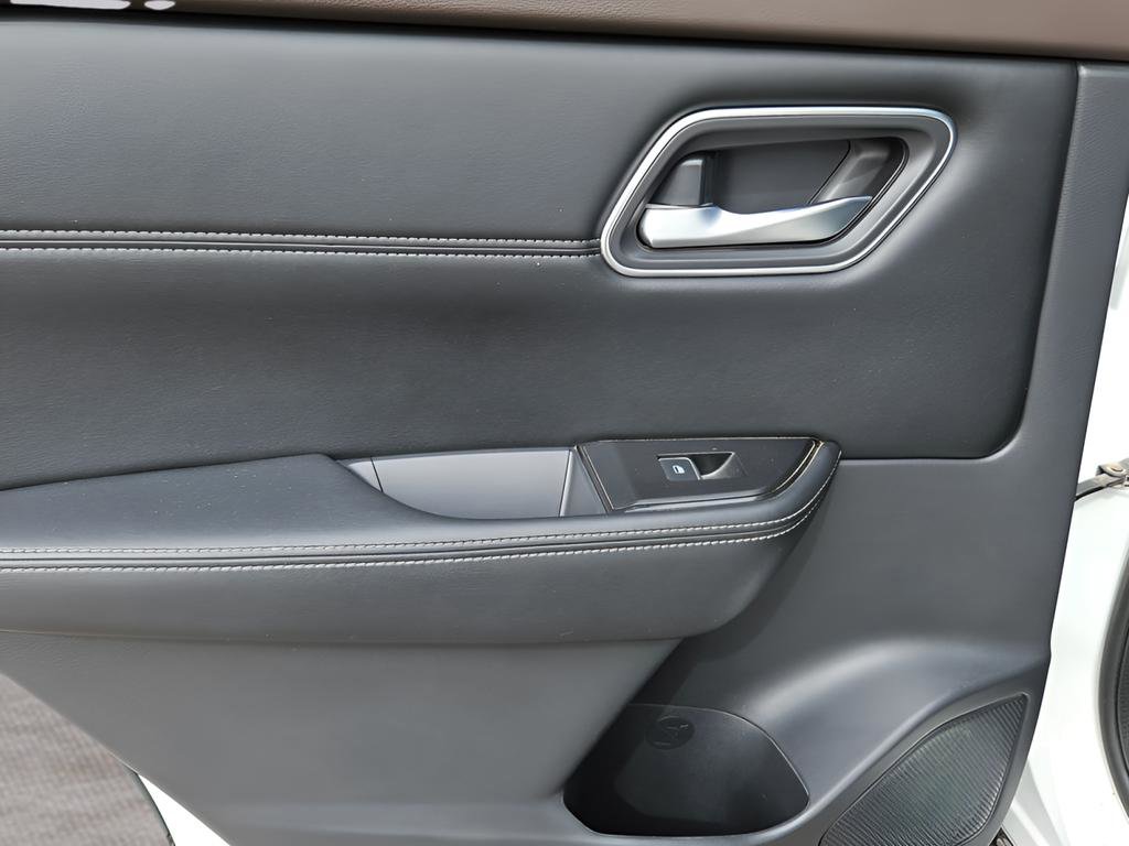Used 2021 Nissan Rogue SL image 20