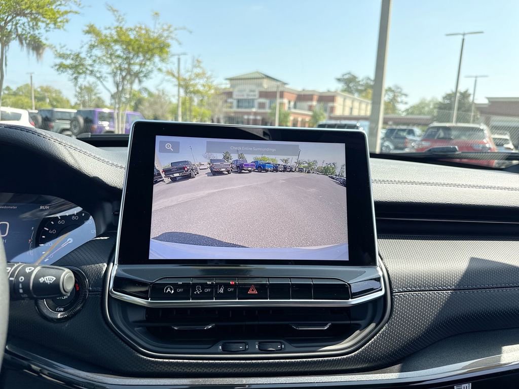 New 2026 Jeep Compass Latitude image 21