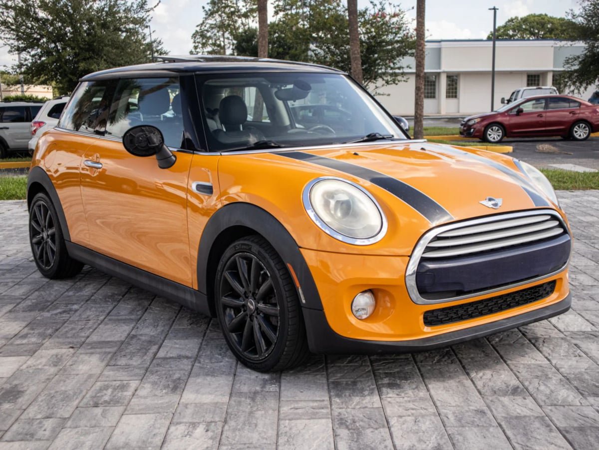 Used 2014 MINI Cooper 2-Door Hardtop FWD image 13