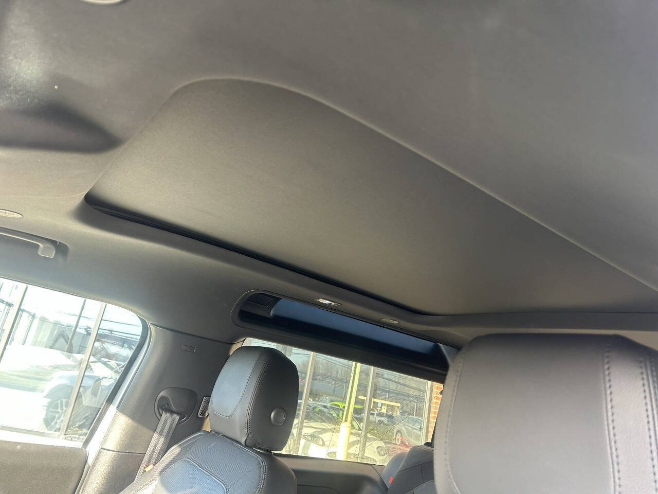 Used 2022 Land Rover Defender 90 X-Dynamic S image 27