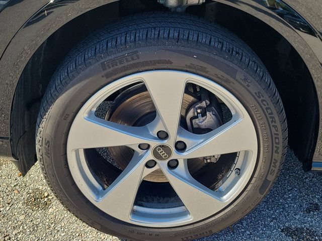 Certified 2025 Audi Q5 Premium Plus AWD/4WD image 9