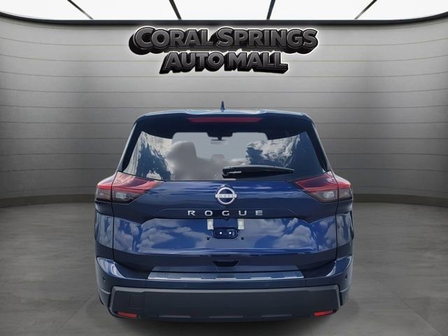 Used 2026 Nissan Rogue SV image 4