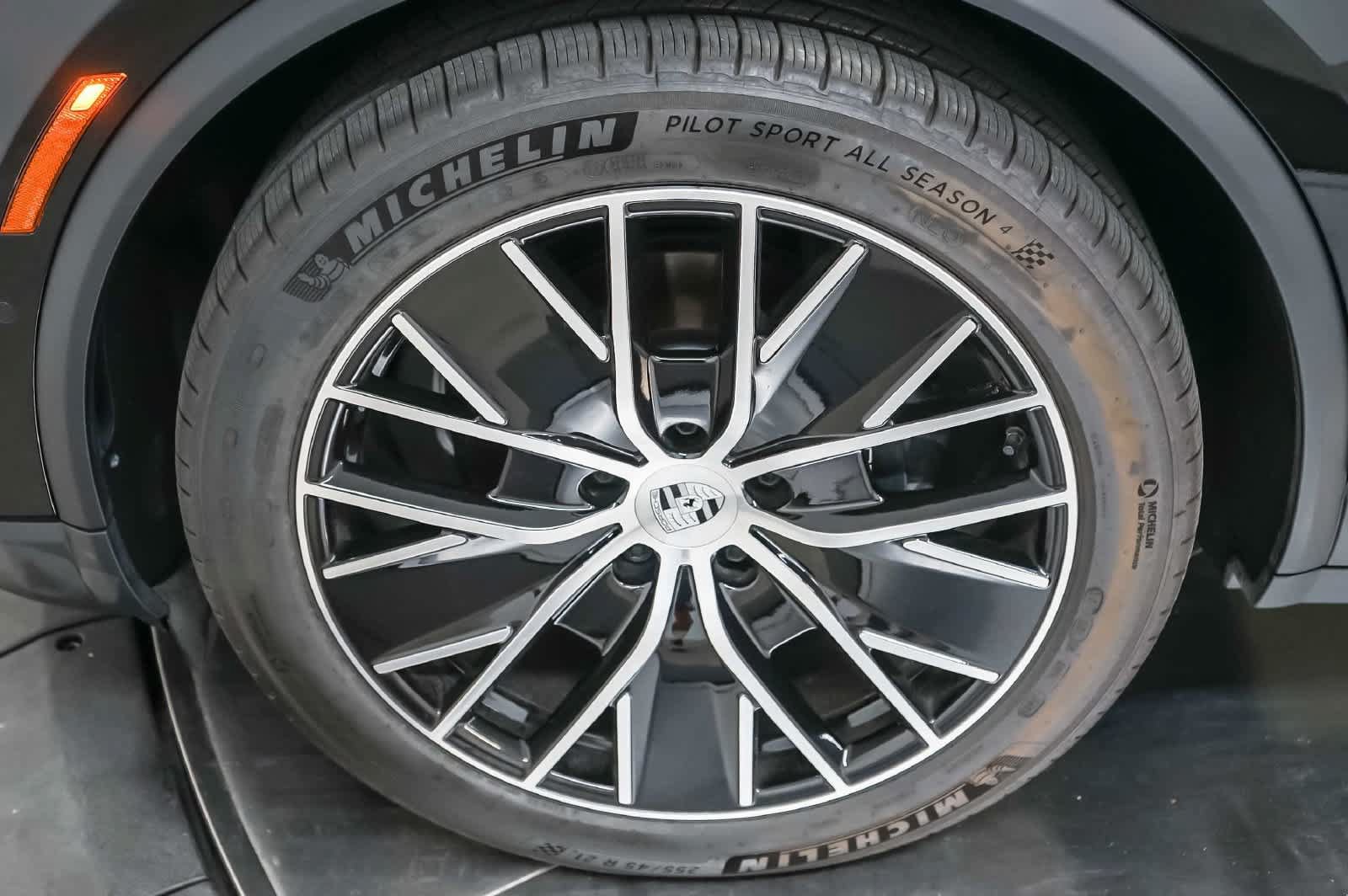 Certified 2026 Porsche Macan Electric RWD image 14