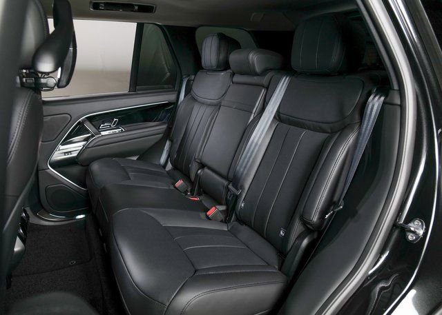 New 2026 Land Rover Range Rover SE image 5