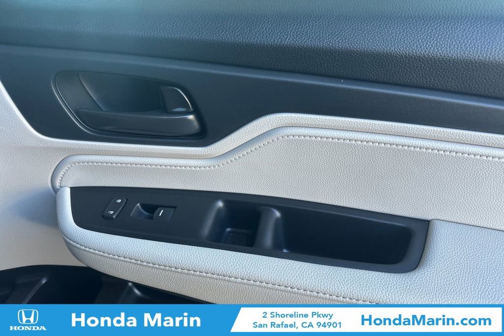 Certified 2025 Honda Odyssey EX-L image 23