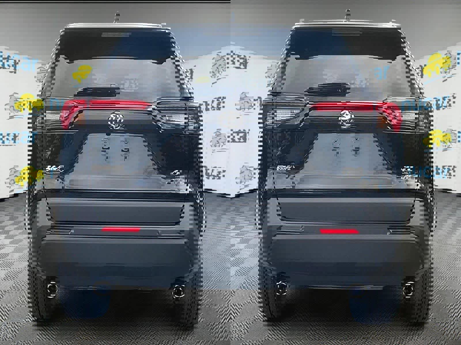 Used 2025 Toyota RAV4 XLE image 5