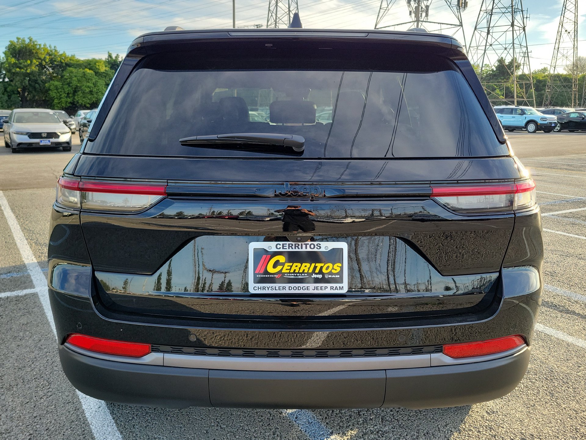 New 2026 Jeep Grand Cherokee Altitude RWD image 19