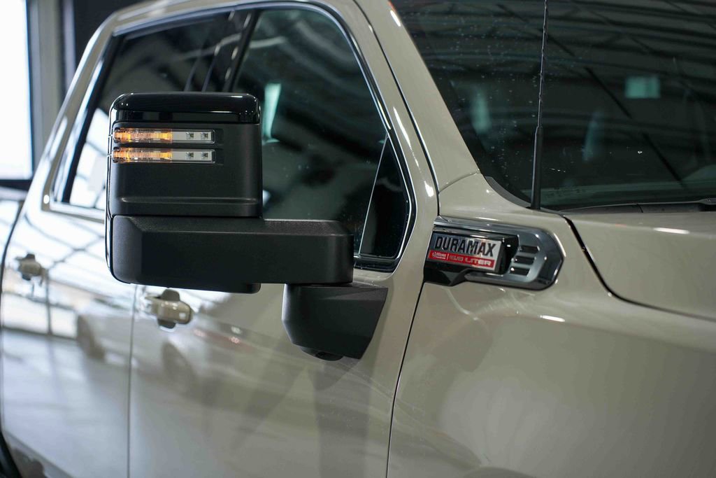 Used 2026 GMC Sierra 2500 AT4 w/ AT4 Premium Plus Package image 9