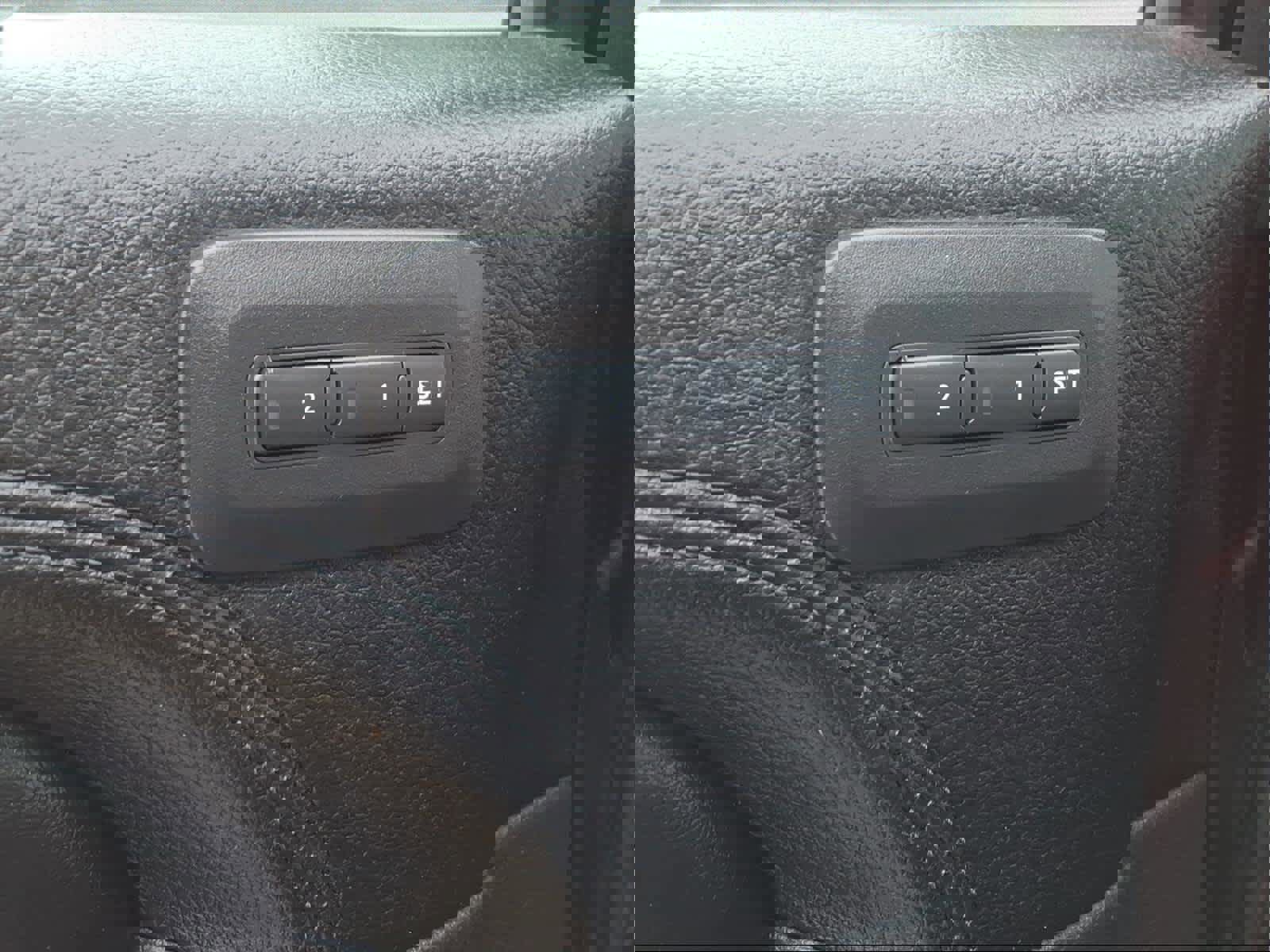 Used 2015 Nissan Armada Platinum w/ 2nd Row Captain Seat Package image 11