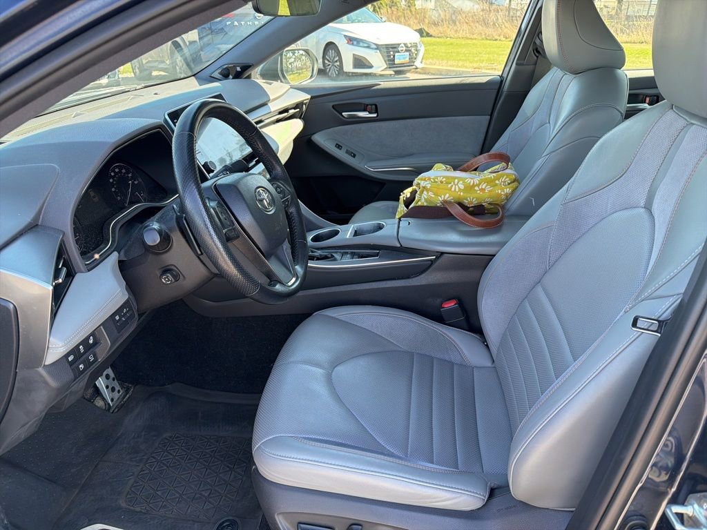 Used 2019 Toyota Avalon Touring w/ Advanced Safety Package image 9