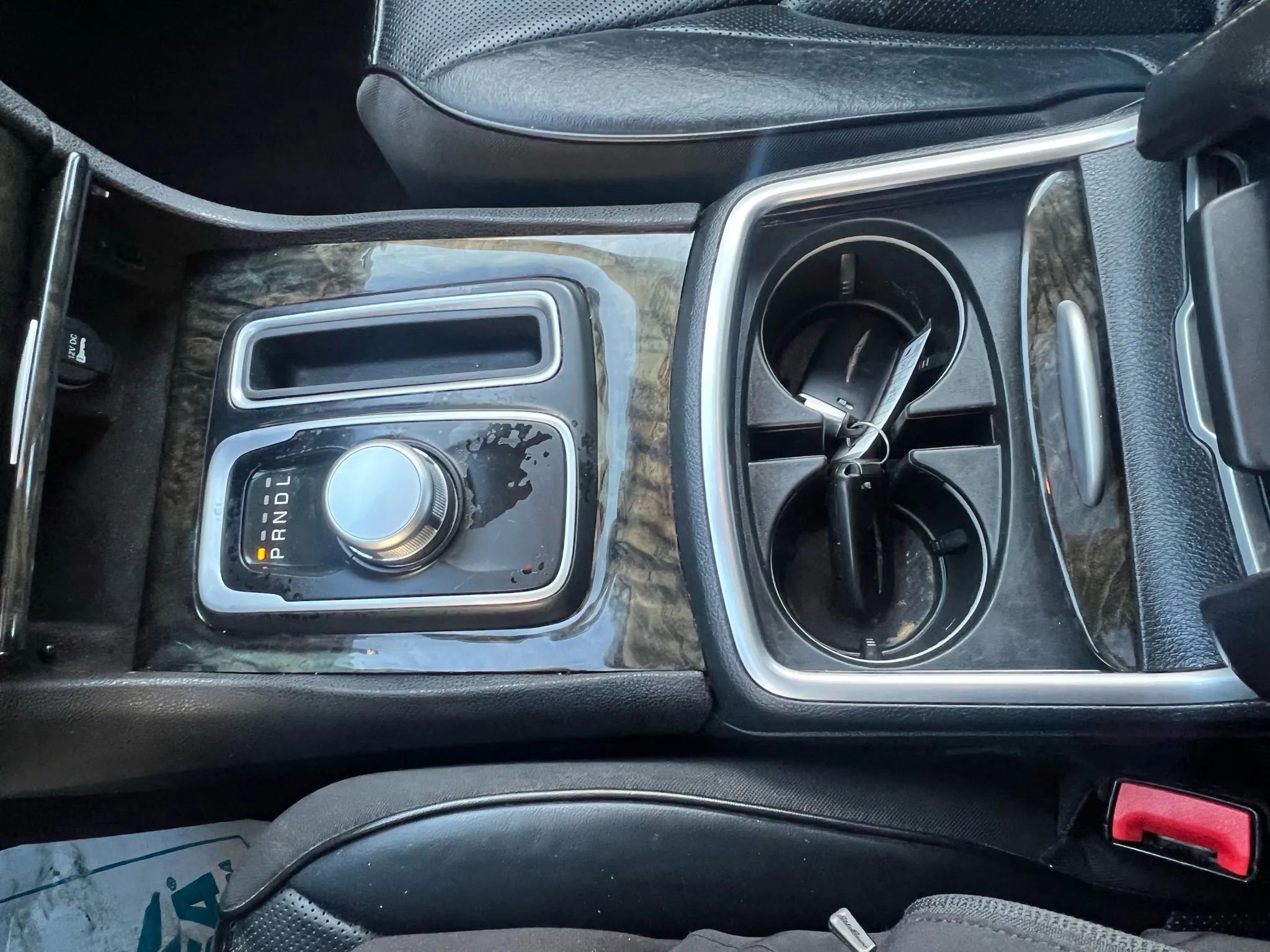 Used 2017 Chrysler 300 C RWD image 19