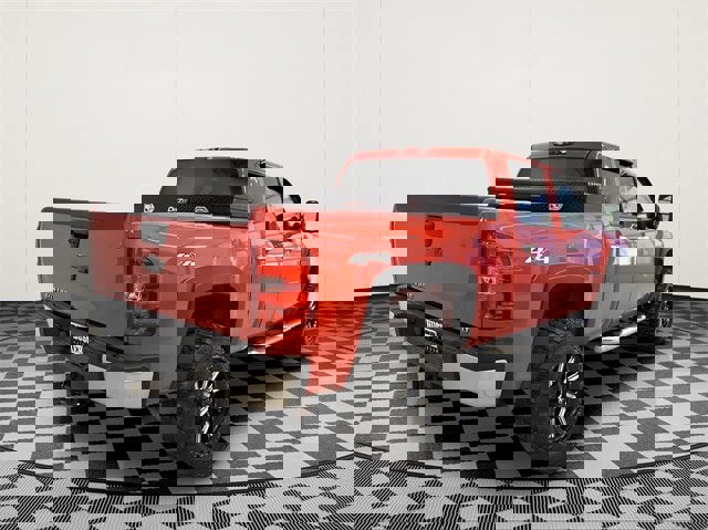 Used 2011 Chevrolet Silverado 2500 LT w/ Interior Plus Package image 4