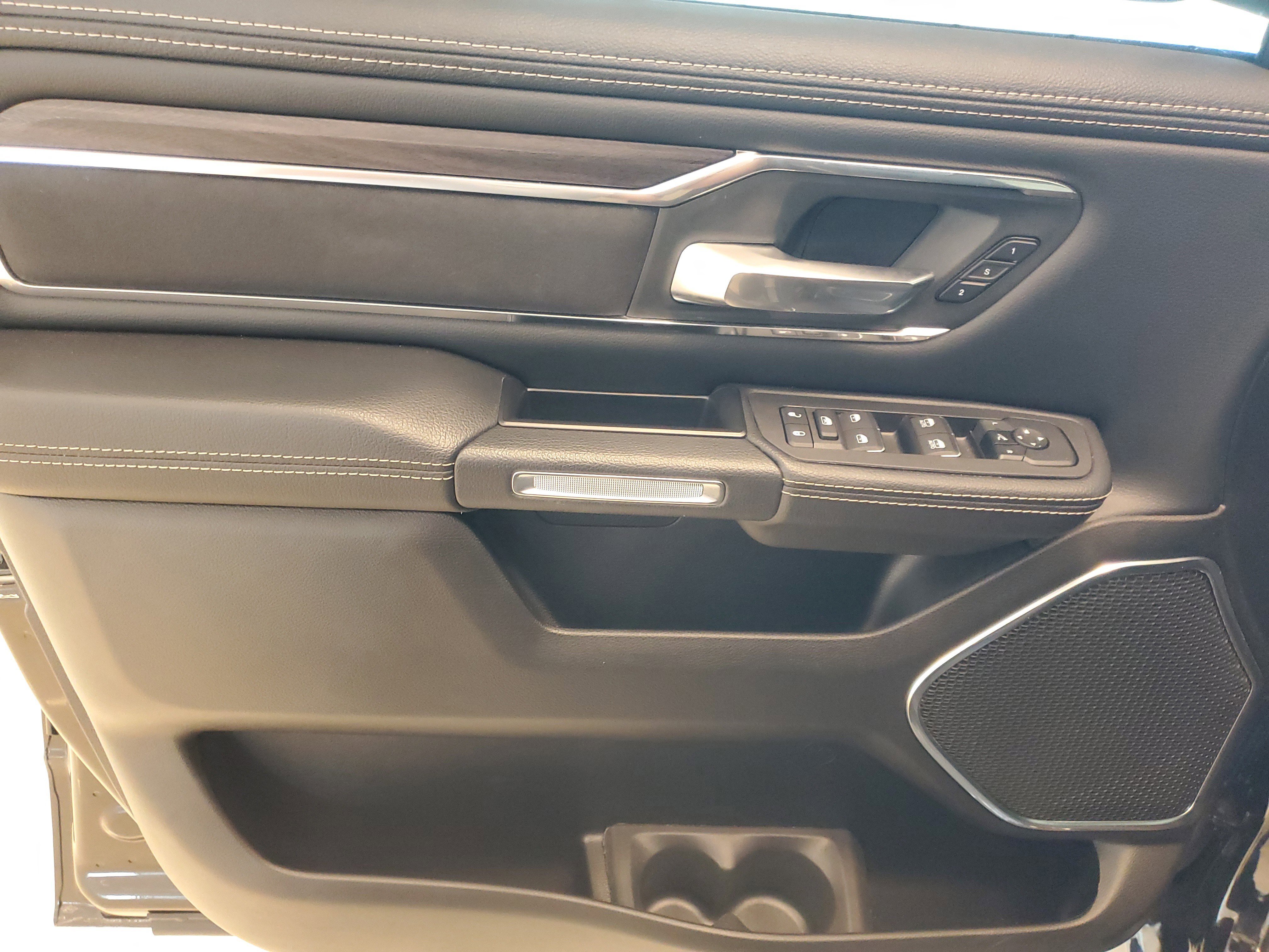 Used 2025 RAM 1500 Laramie image 20