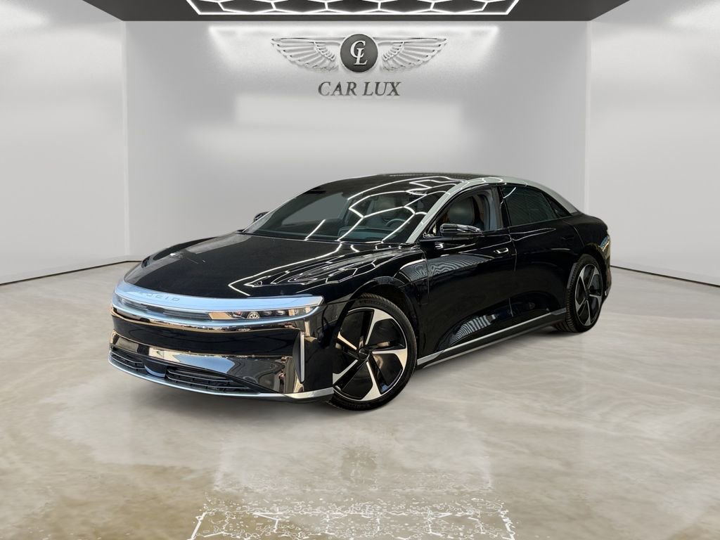 Used 2024 Lucid Air Touring image 1
