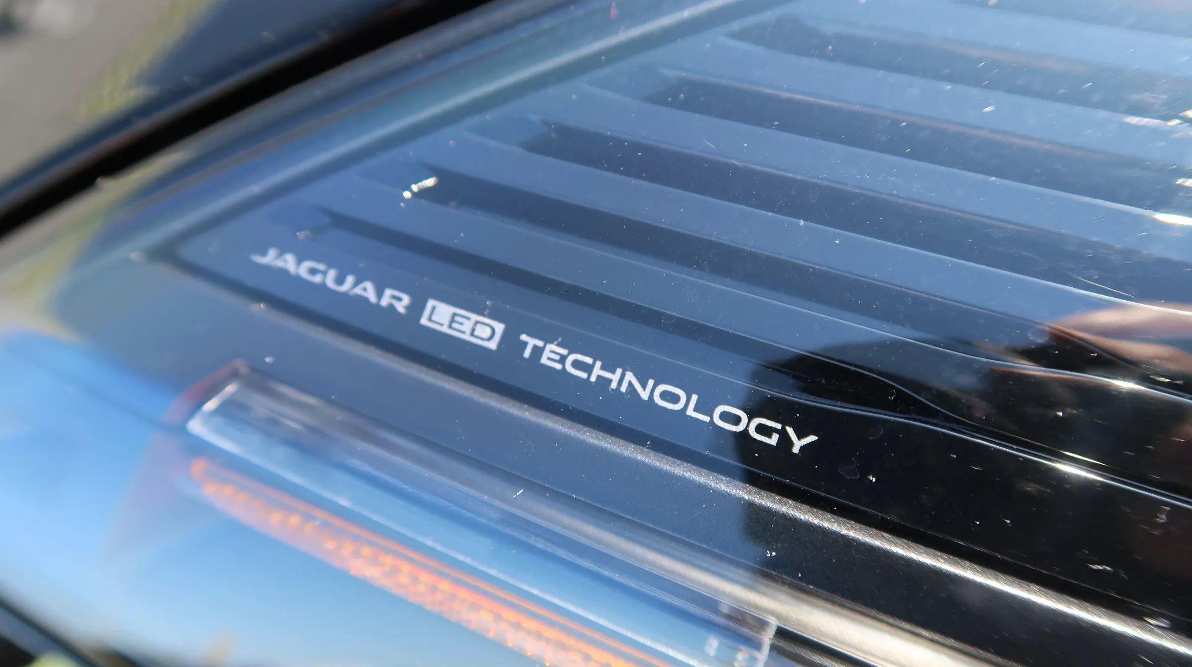 Used 2020 Jaguar F-TYPE SVR image 47