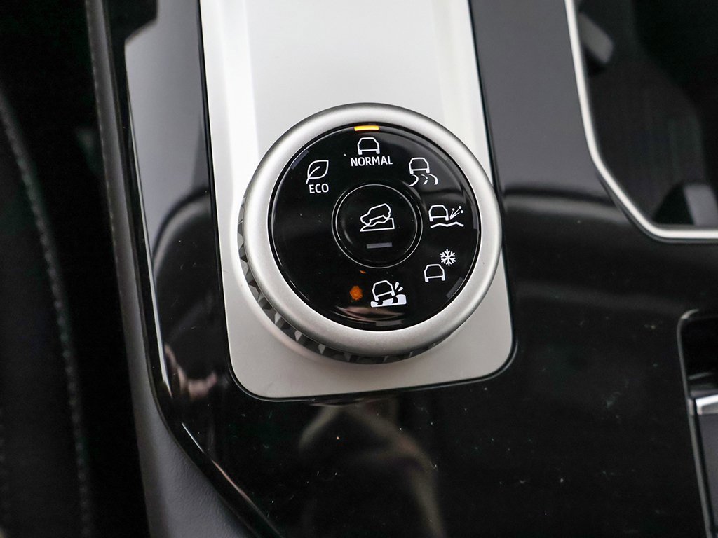 New 2025 Mitsubishi Outlander SE image 56