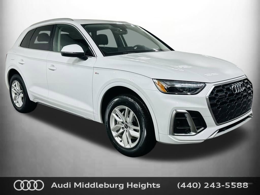 Certified 2023 Audi Q5 2.0T Premium w/ Convenience Package image 1