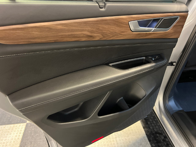 Certified 2025 Volkswagen Atlas SE AWD/4WD image 18