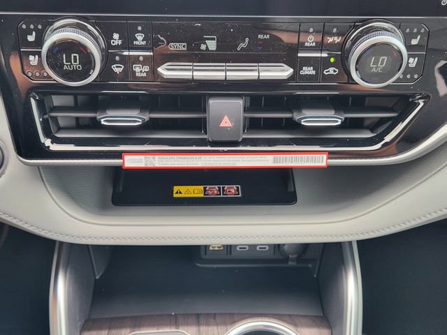 New 2026 Toyota Highlander Platinum AWD/4WD image 17