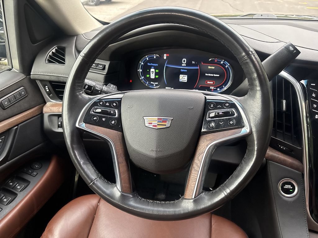 Used 2019 Cadillac Escalade Luxury AWD/4WD image 11