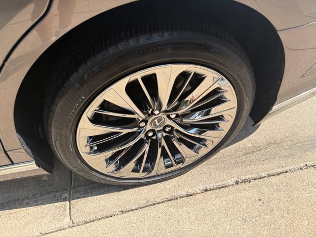 Used 2018 Lexus LS 500 AWD w/ Interior Upgrade Package image 39