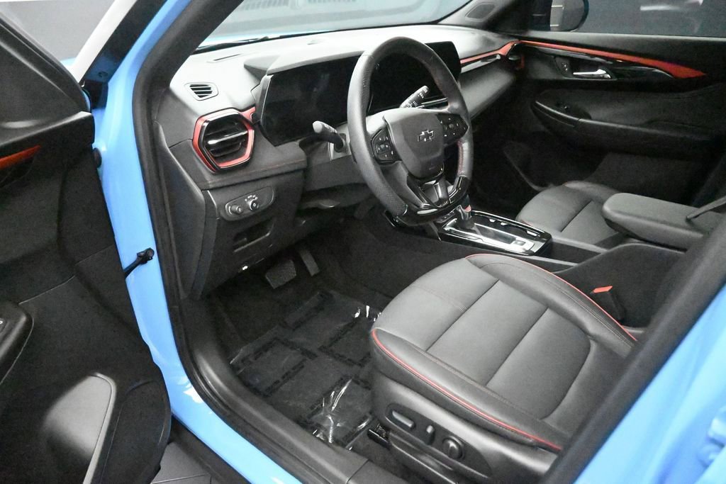 Used 2024 Chevrolet TrailBlazer RS w/ Driver Confidence Package FWD image 11