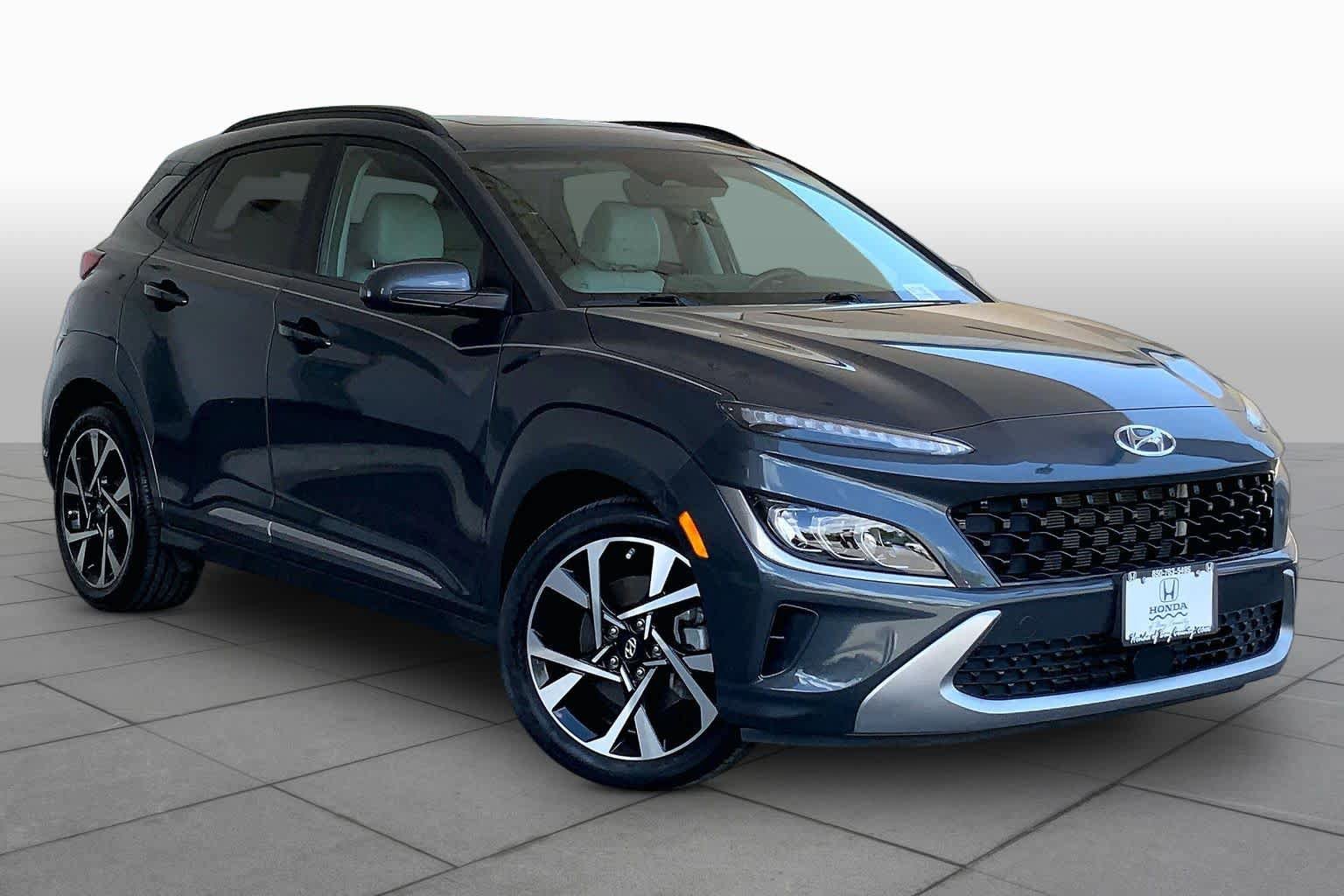 Used 2022 Hyundai Kona Limited AWD/4WD image 3