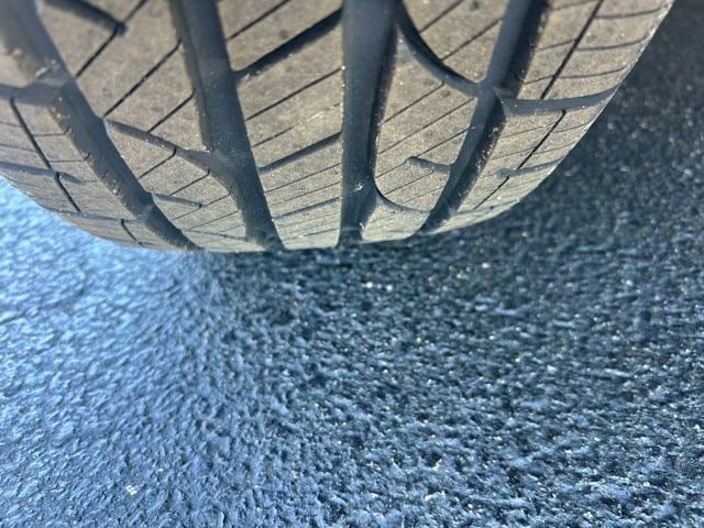 Used 2020 Chrysler Pacifica Touring-L Plus w/ Tire & Wheel Group FWD image 9