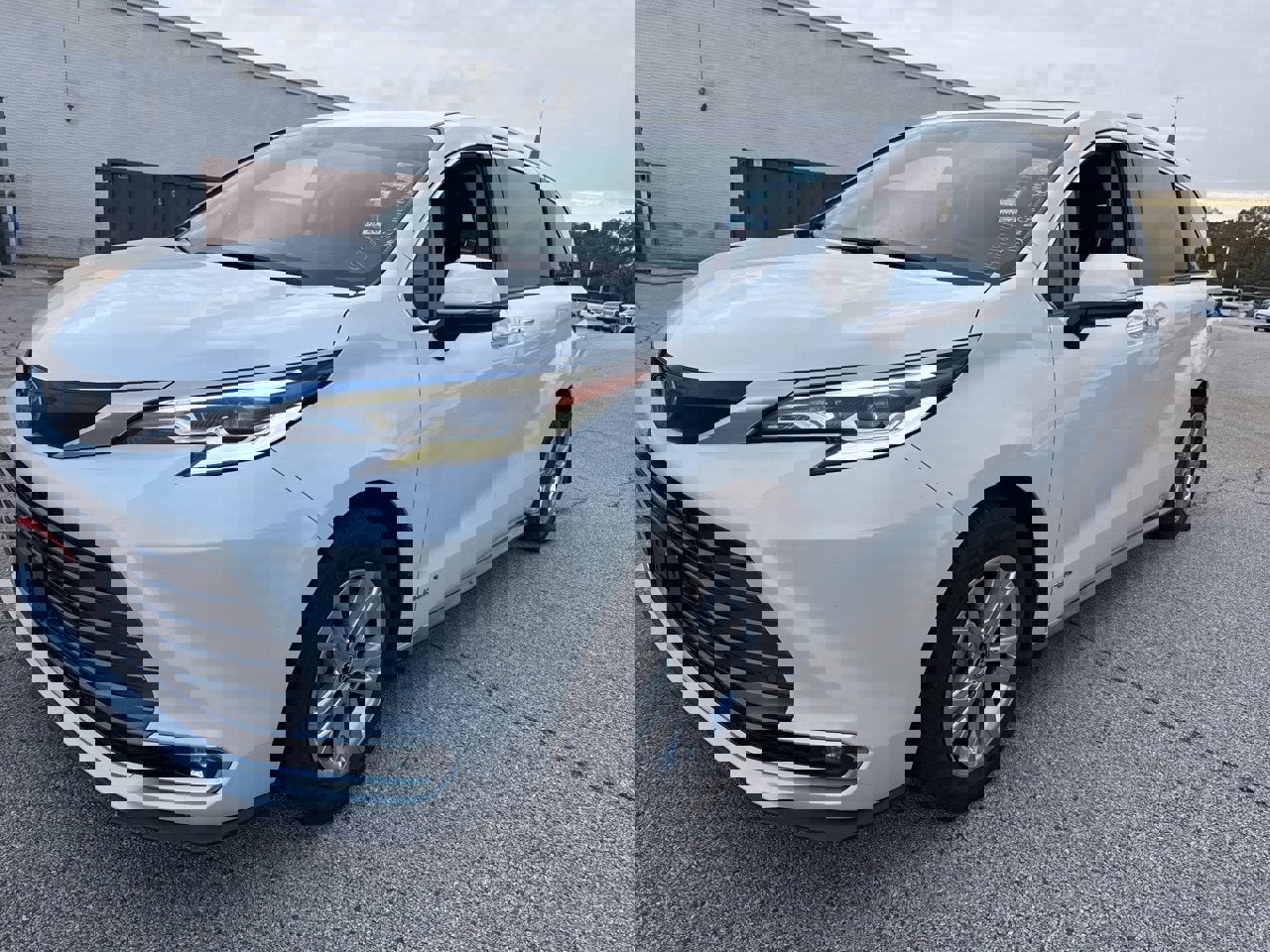 Used 2021 Toyota Sienna Platinum