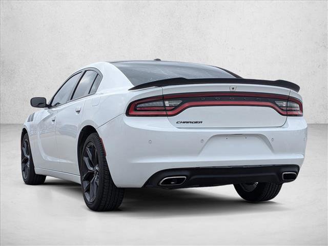 Used 2019 Dodge Charger SXT w/ Blacktop Package image 8