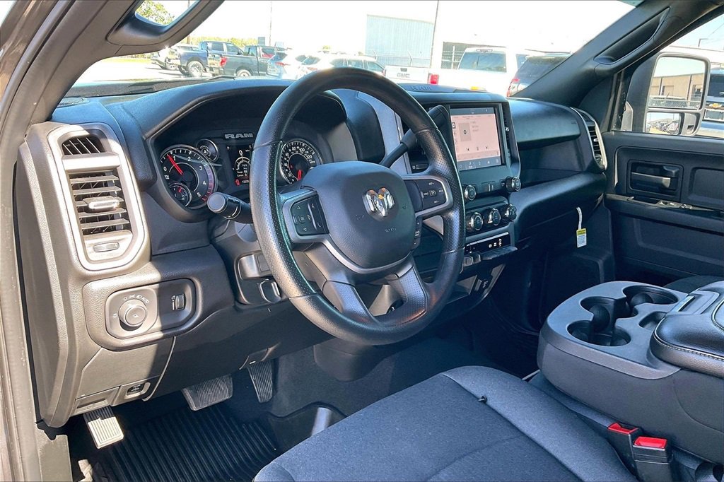 Used 2024 RAM 3500 Tradesman w/ Chrome Appearance Group image 14