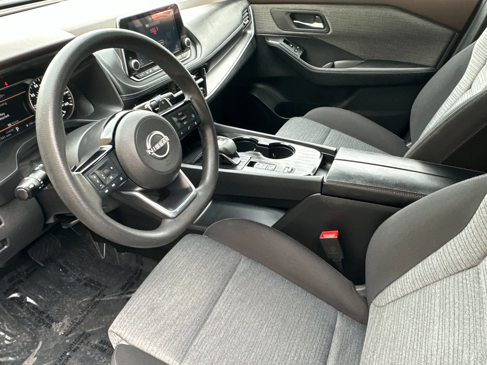 Used 2023 Nissan Rogue SV image 10