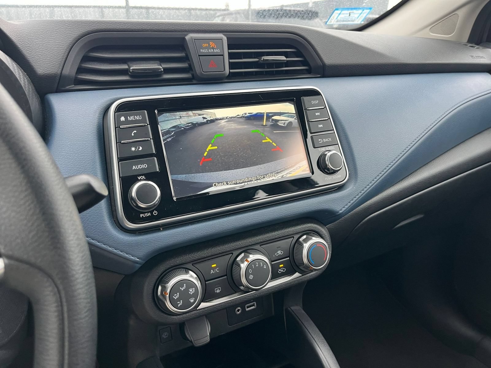 Used 2025 Nissan Versa SV FWD image 19