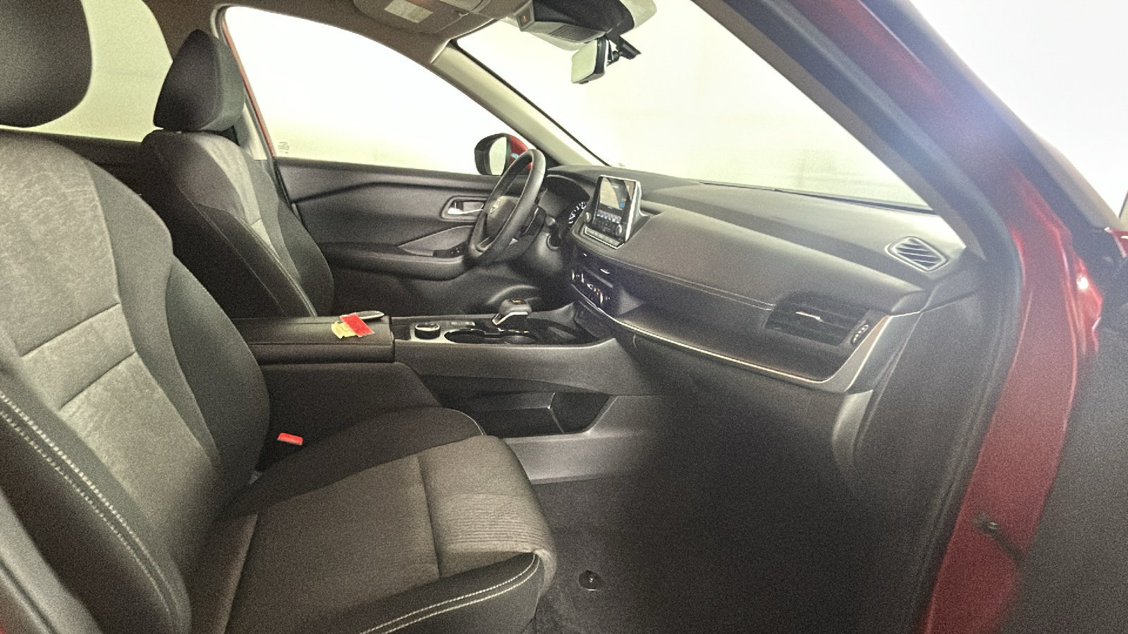 Certified 2026 Nissan Rogue SV AWD/4WD image 36