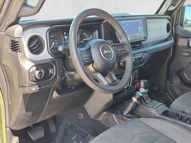 Used 2024 Jeep Wrangler Unlimited w/ LED Headlamp & Fog Lamp Group AWD/4WD image 9