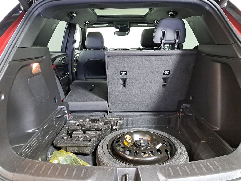 Used 2023 Chevrolet TrailBlazer RS w/ Sun and Liftgate Package image 25