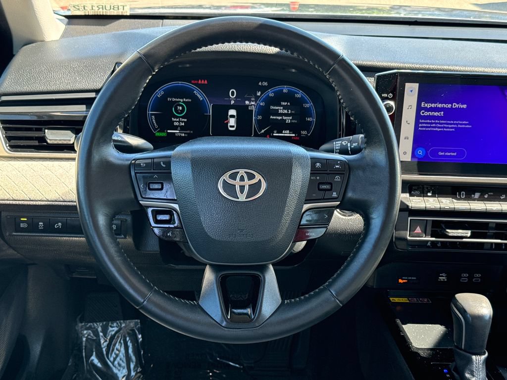 Used 2025 Toyota Camry XLE AWD/4WD image 12