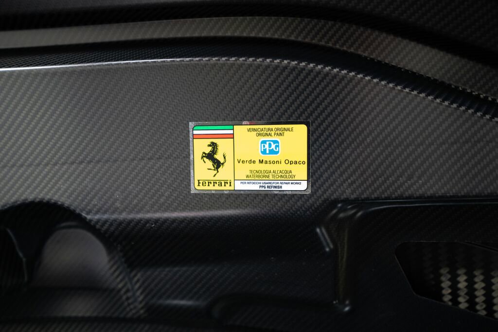 Used 2025 Ferrari SF90 Spider image 31