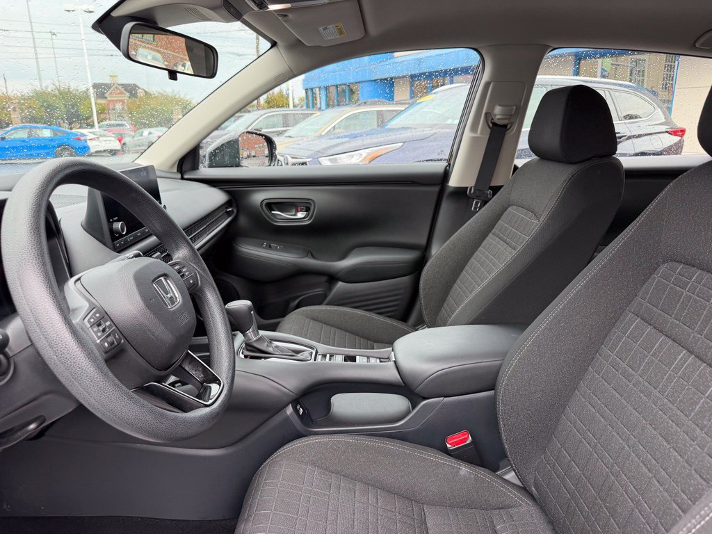 Certified 2023 Honda HR-V LX image 4