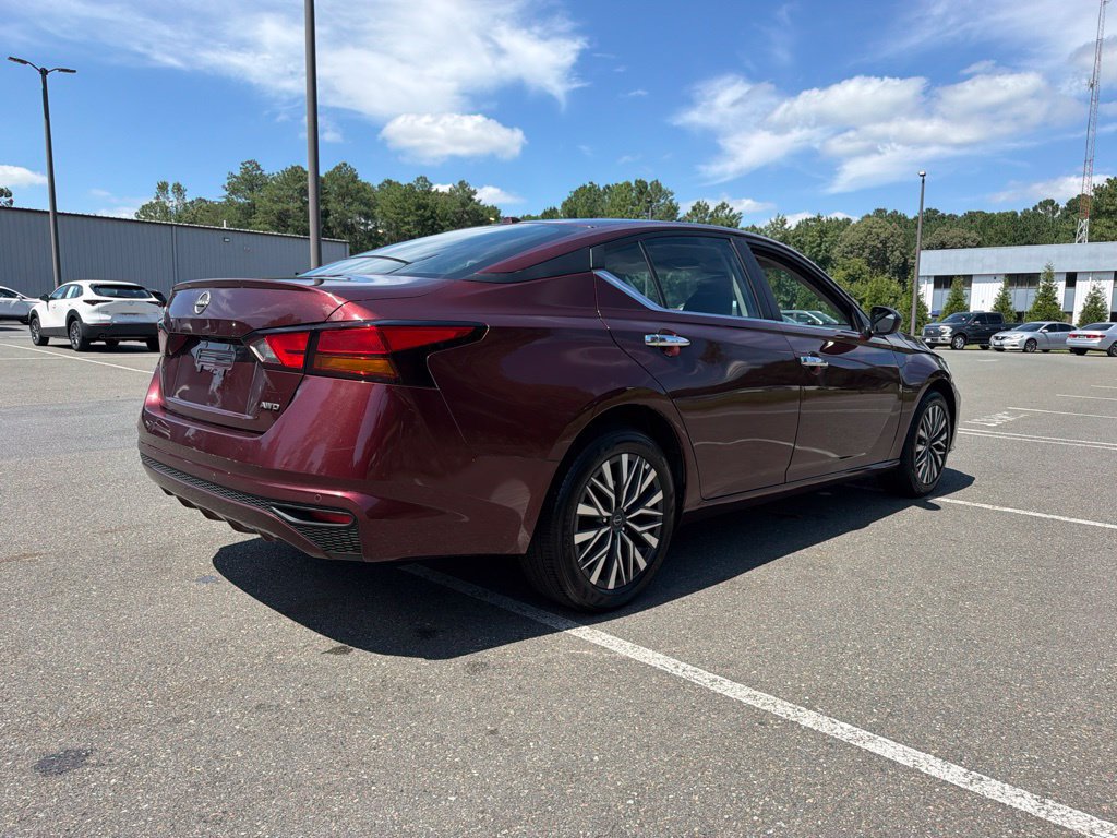 Used 2025 Nissan Altima 2.5 SV AWD/4WD image 5