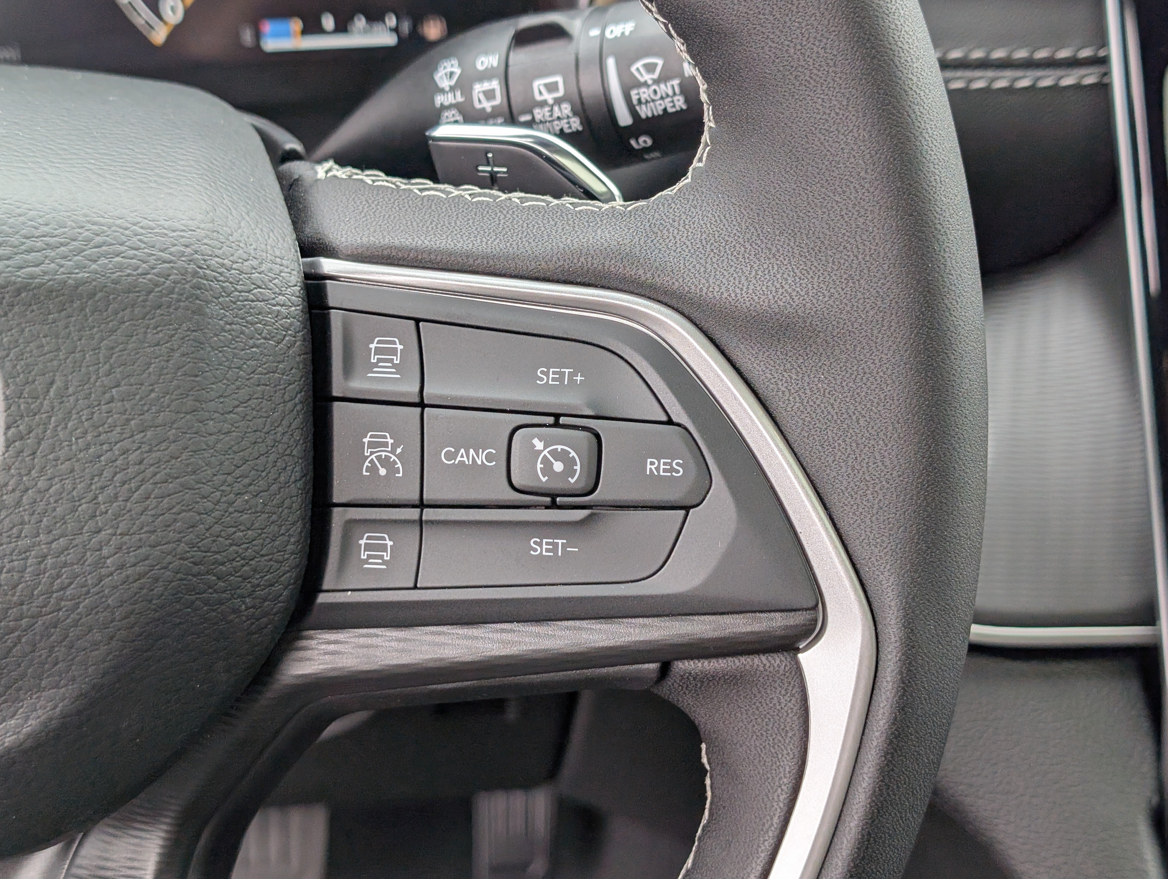 New 2025 Jeep Grand Cherokee Altitude AWD/4WD image 22