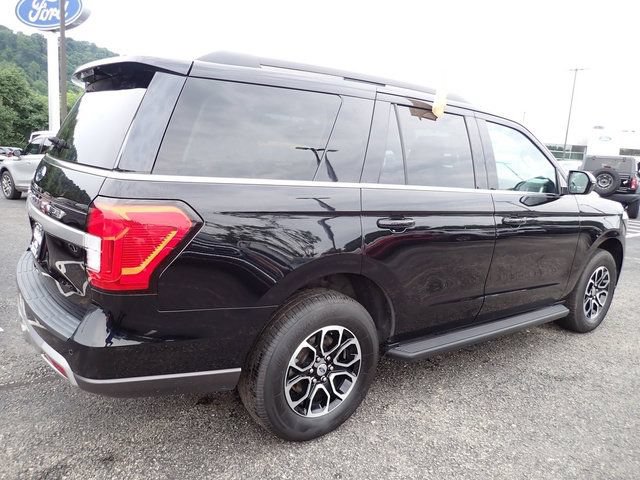 Used 2024 Ford Expedition XLT AWD/4WD image 8