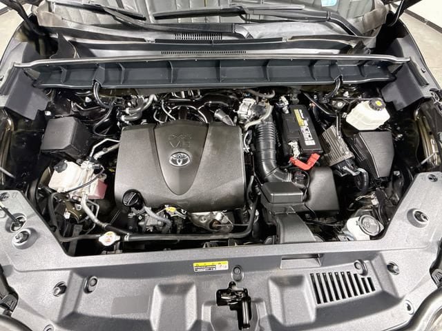 Certified 2021 Toyota Highlander XLE FWD image 34