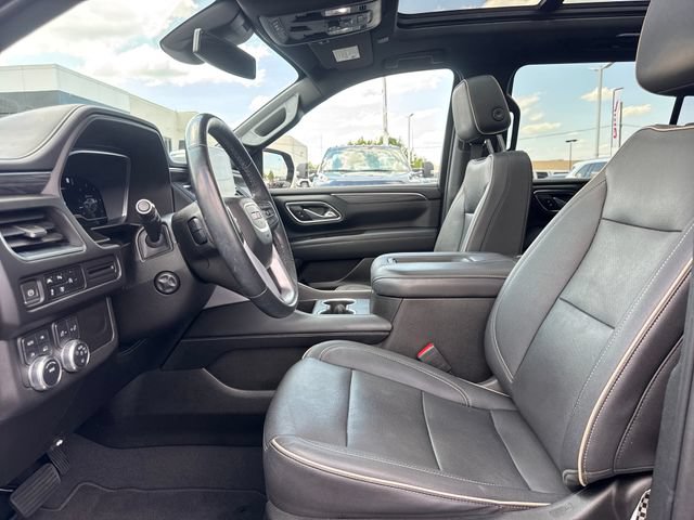 Used 2023 GMC Yukon XL SLT w/ SLT Premium Package AWD/4WD image 14