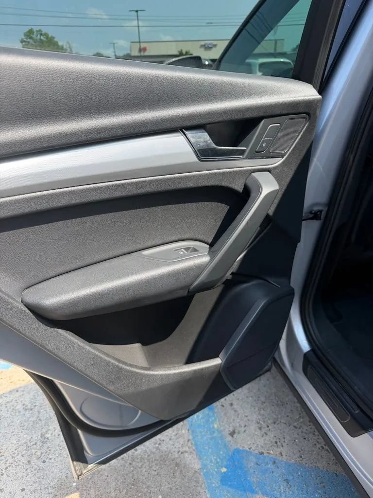 Used 2018 Audi Q5 2.0T Premium w/ Convenience Package AWD/4WD image 7