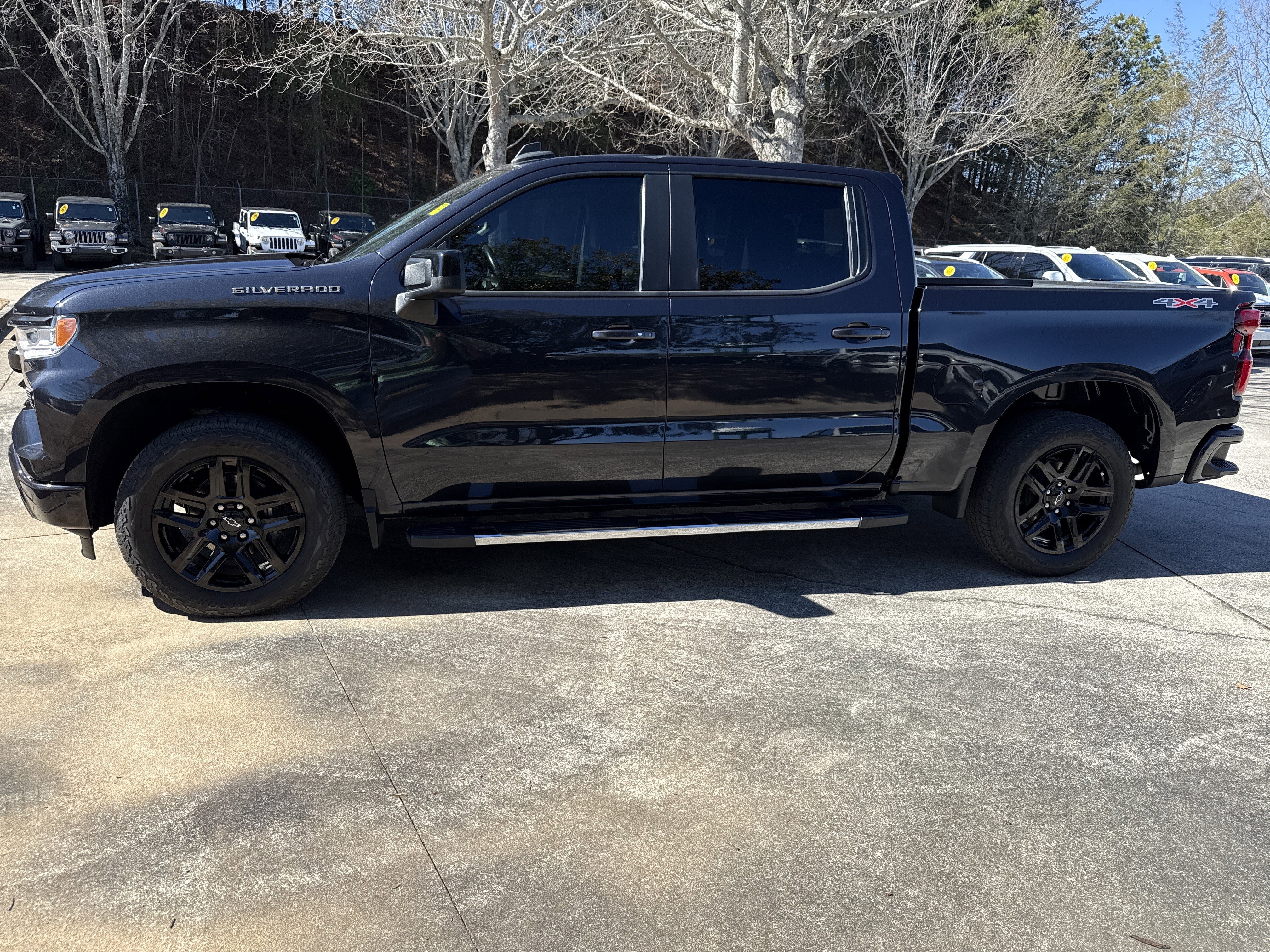 Used 2023 Chevrolet Silverado 1500 RST w/ Max Trailering Package image 4