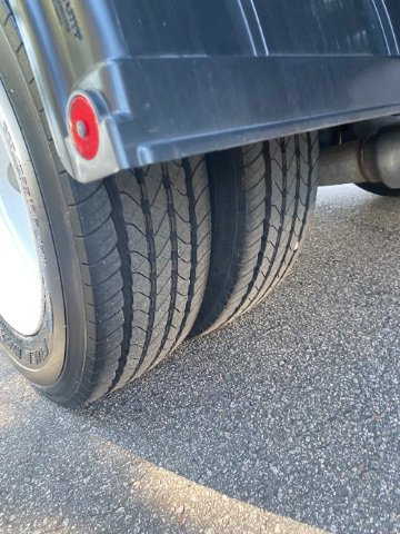 Used 2024 Isuzu NPR image 27