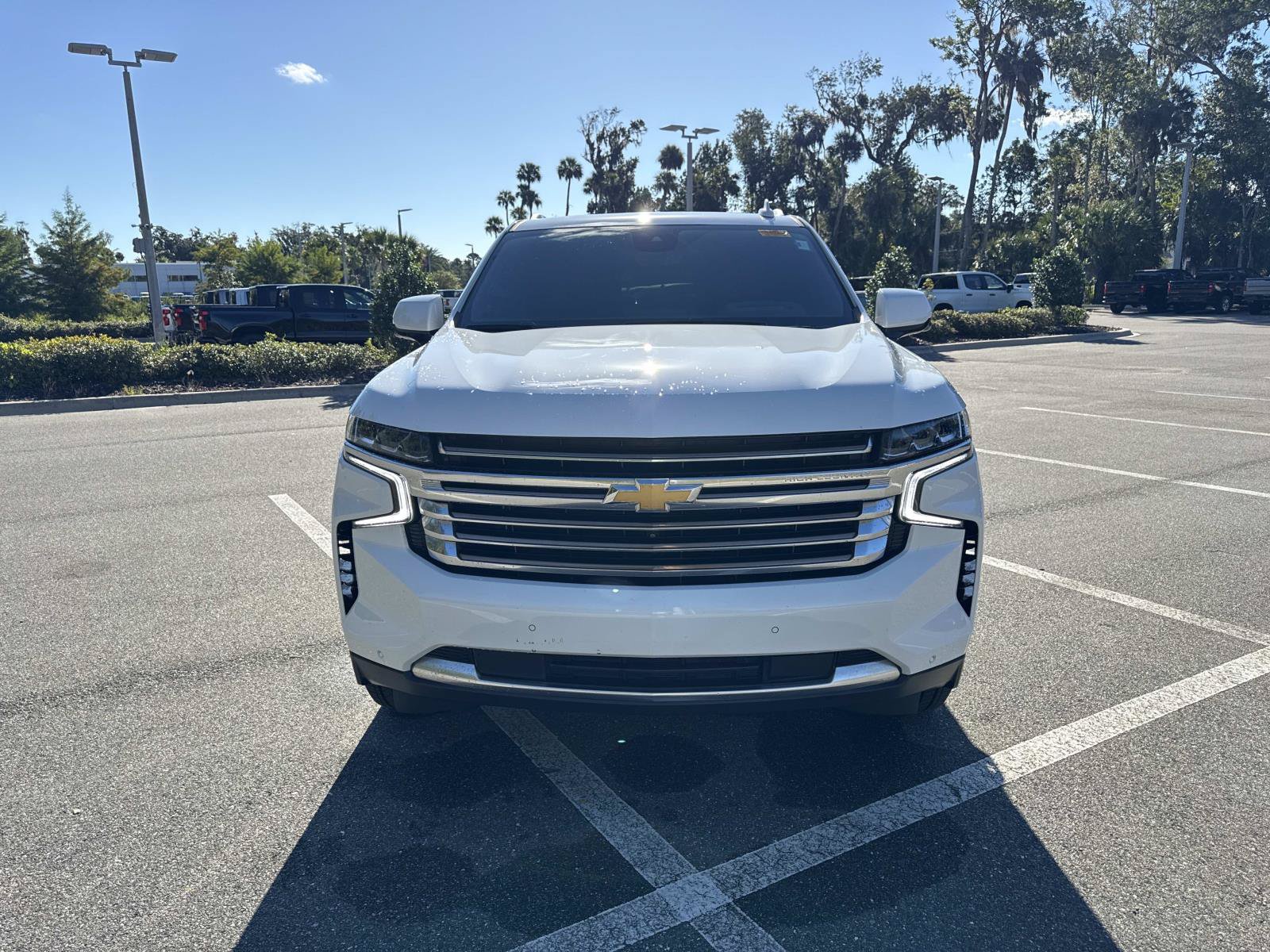 Used 2024 Chevrolet Suburban High Country AWD/4WD image 8