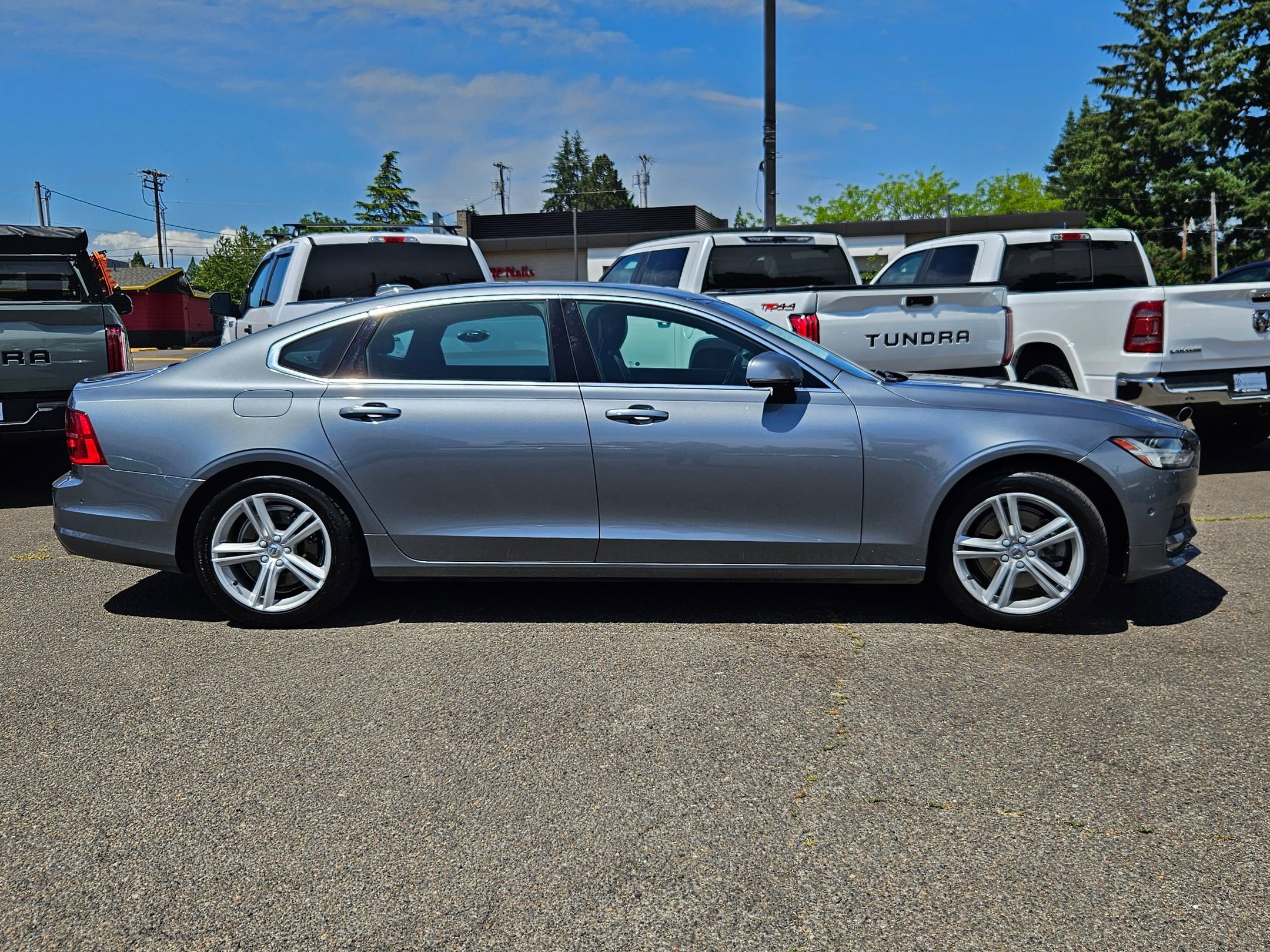 Used 2018 Volvo S90 T5 Momentum w/ Convenience Package AWD/4WD image 6