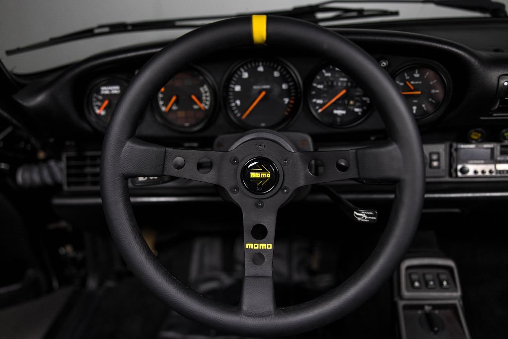 Used 1991 Porsche 911 Carrera RWD image 19